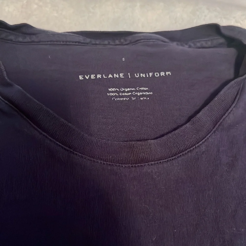 Everlane uniform navy crewneck T-shirt - Picture 3 of 3